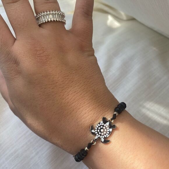 Turtle Friendship Bracelet 🐢🖤 - Picture 4 of 4